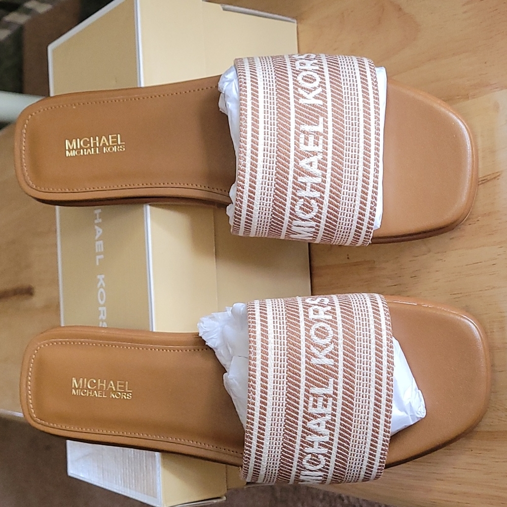Michael kors brown sandals slides size 7